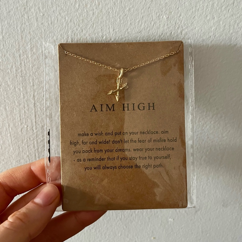 Aim High Necklace - Picture 3 of 3